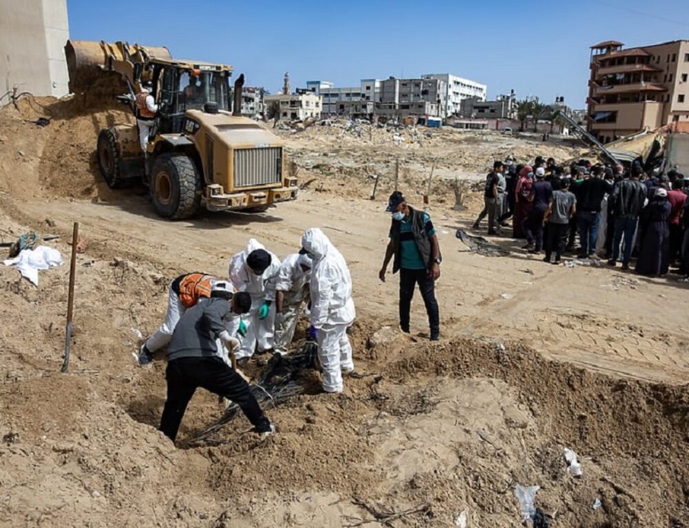masovna-grobnica-gaza-500×383@2x
