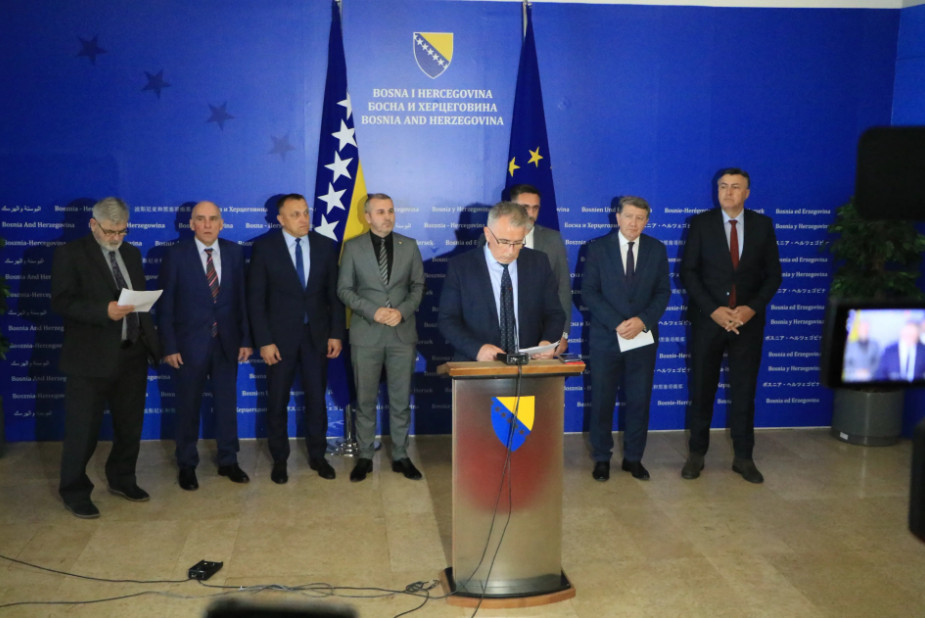 Zastupnici SDA, DF-a i NES-a