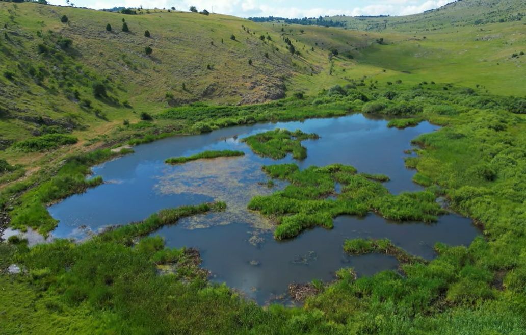 jezero_blace