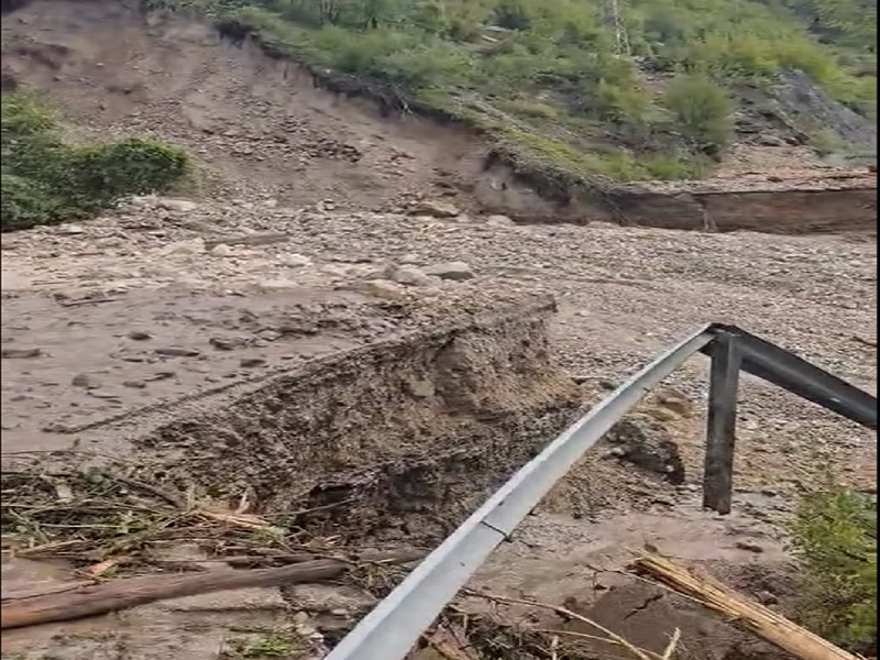 cesta_komadinovo_vrelo