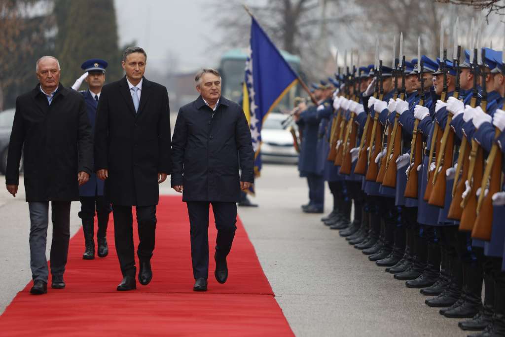 becirocic-i-komsic_dan-oruzanih_snaga_bih