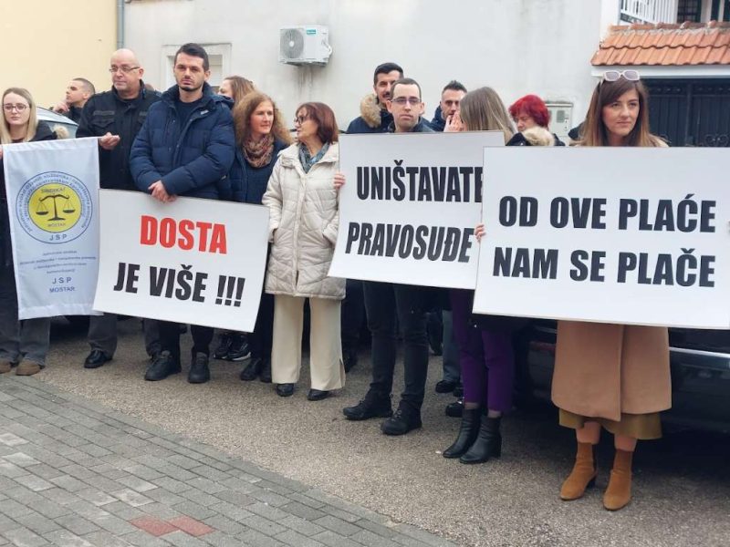 protest sudskih službenika
