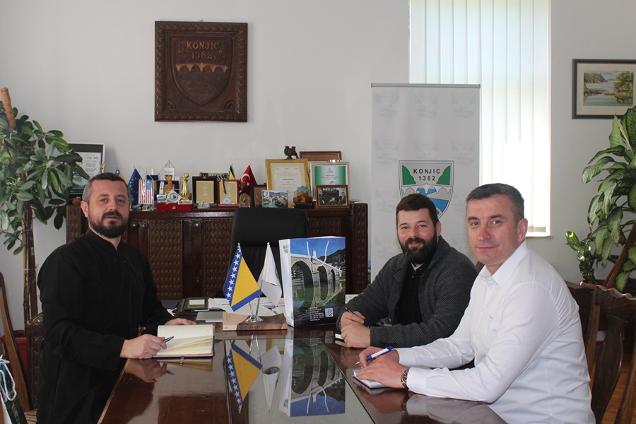predstavnici_spc-a_ sa_gradonacelnikom_ćatićem