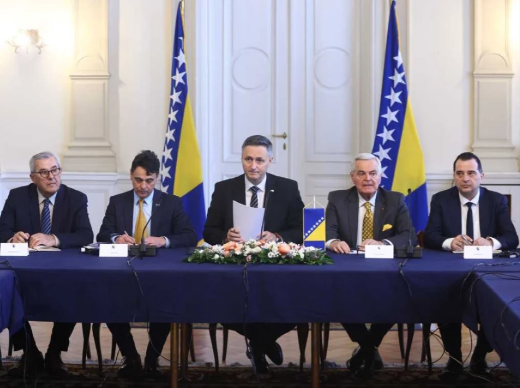 sastanak_becirovic-i_ambasadori