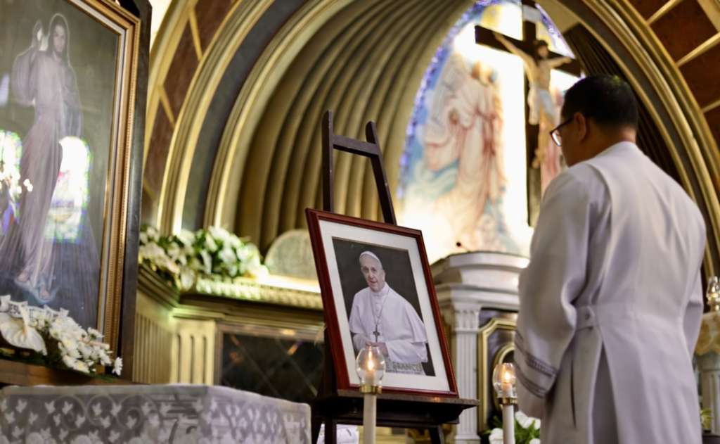 preminuo papa franjo