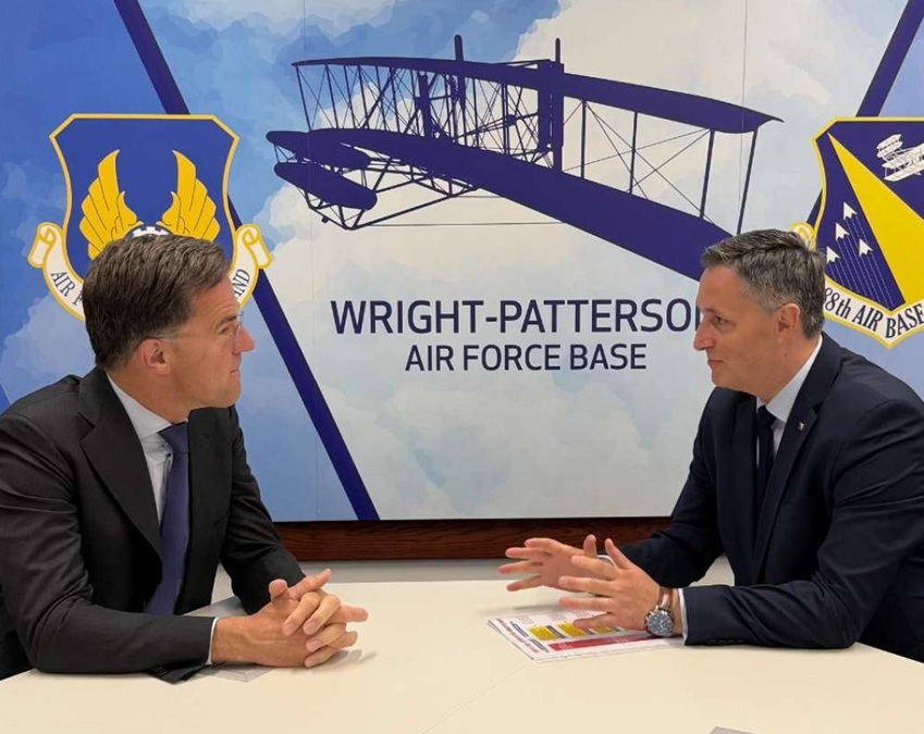 Rutte u razgovoru s Bećirovićem