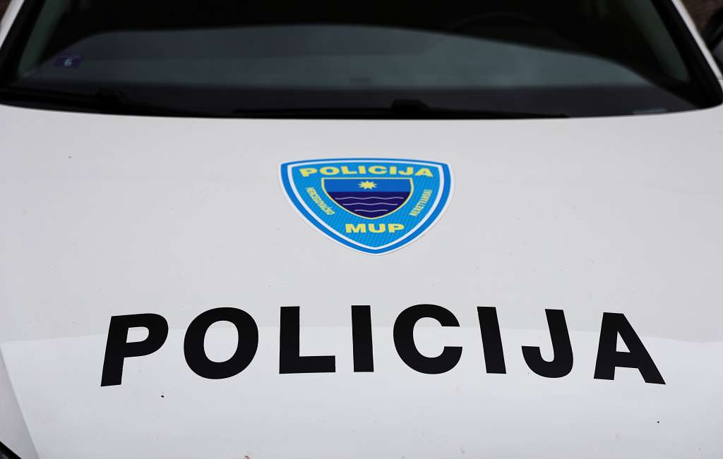 policija